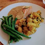 Thai green salmon with green beans and potato